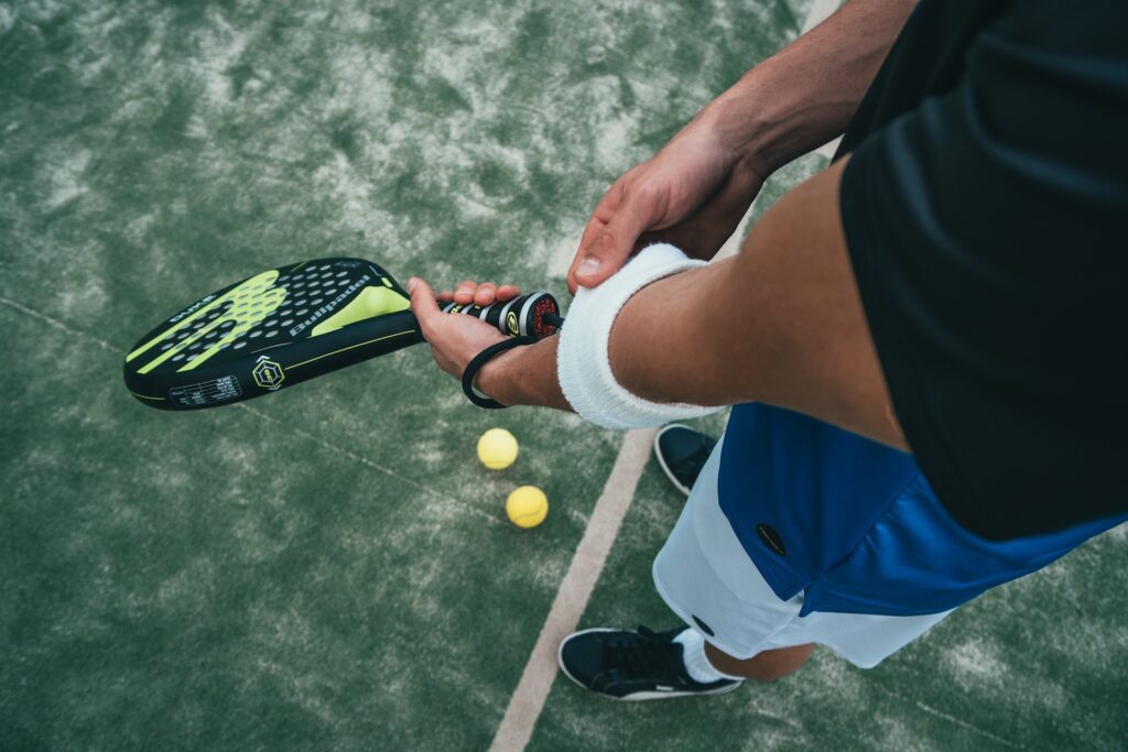 5 enkla tips för nybörjare i padel padelrack med padel